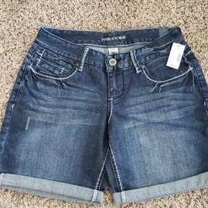 Maurices size 3/4 Taylor denium shorts